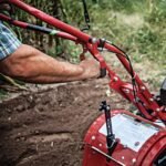 Earthquake 33970 Victory Rear Tine Tiller with Powerful 212cc 4-Cycle Viper Engine - Image 9